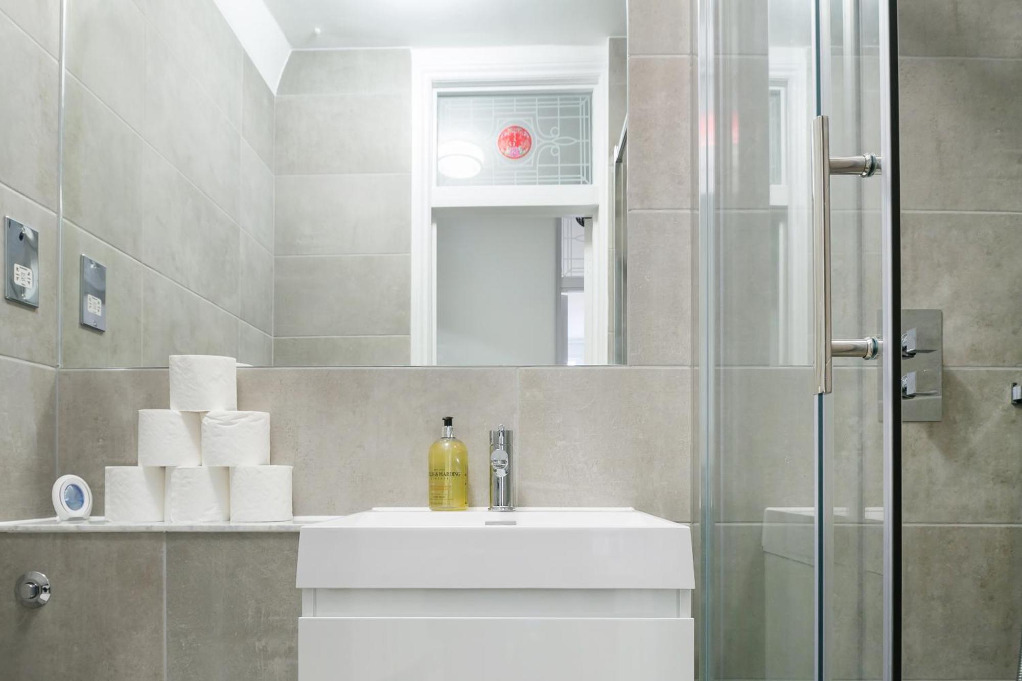 شقة Kings Cross St Pancras Luxury Apt لندن المظهر الخارجي الصورة